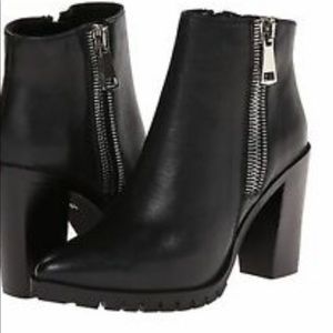 Steve Madden Black heel bootie koraa 6.5